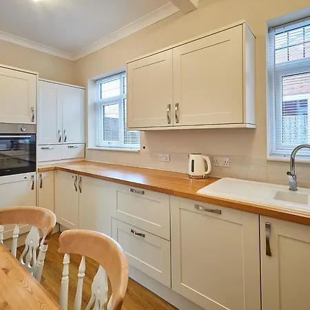 Host & - Wardman Crescent